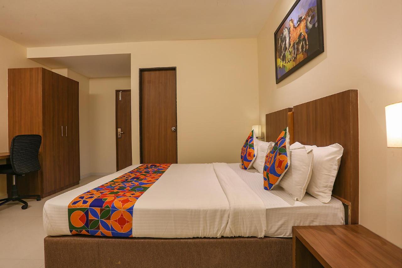 Fabhotel Royal International Мумбаї Екстер'єр фото